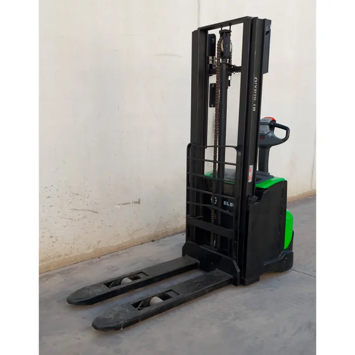 Apilador Eléctrico BT SWE100